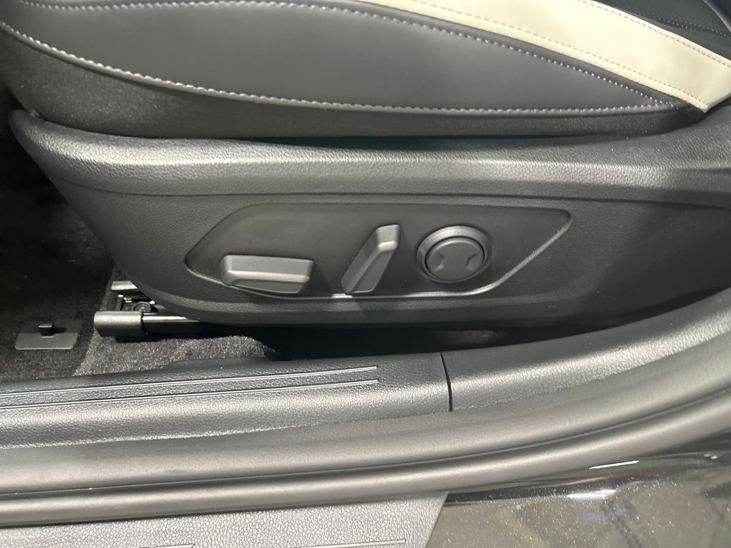 new 2025 Kia K5 car, priced at $31,612