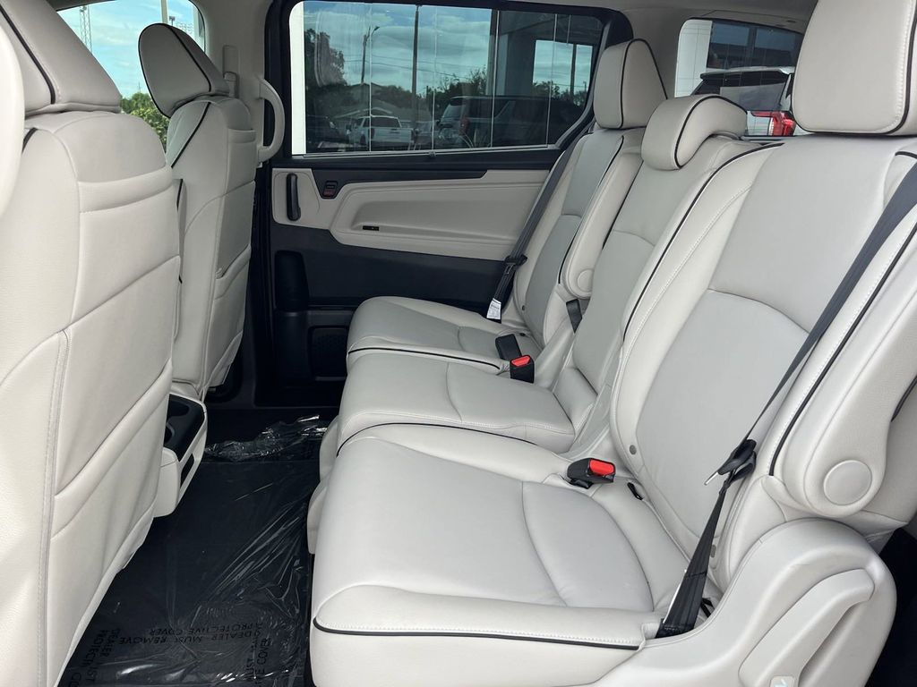 new 2025 Honda Odyssey car, priced at $48,005