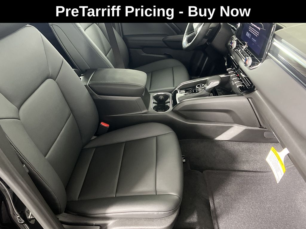 new 2025 GMC Canyon car, priced at $45,095