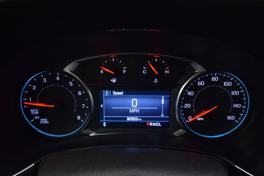 used 2023 Chevrolet Equinox car, priced at $17,800