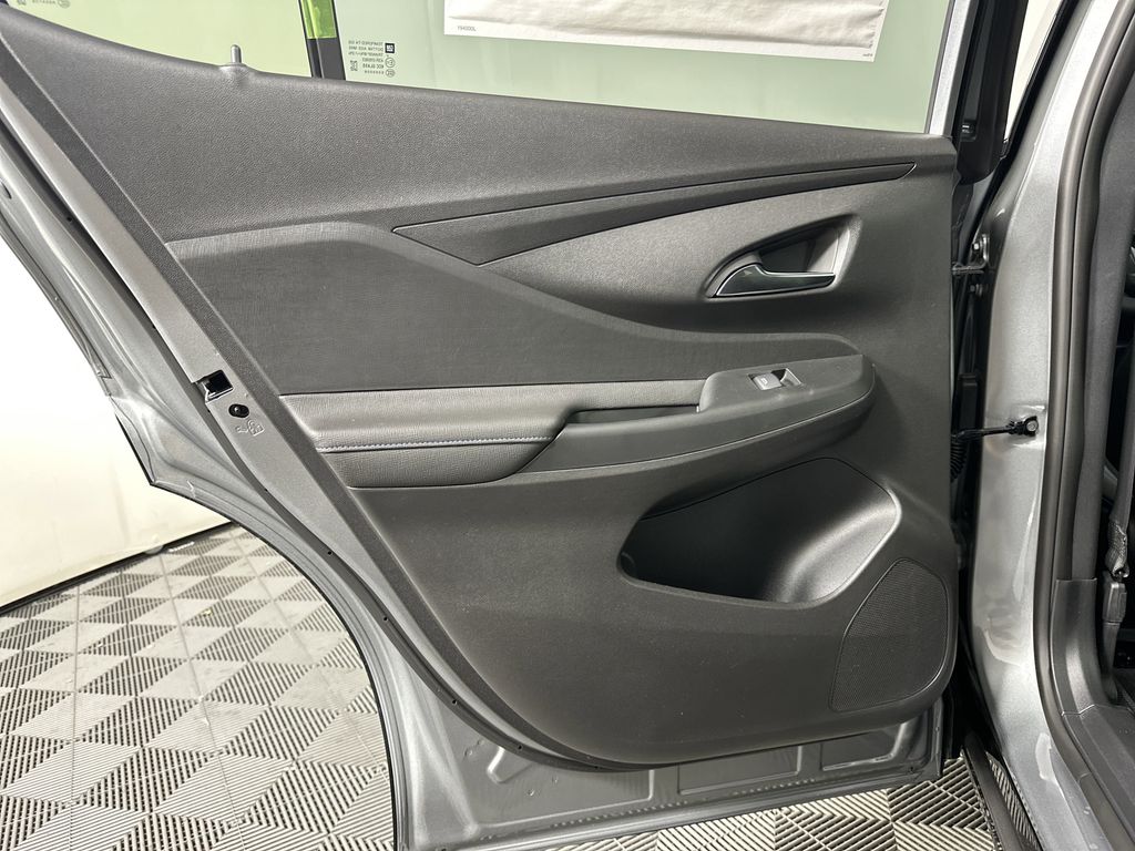 new 2025 Buick Envista car, priced at $28,080