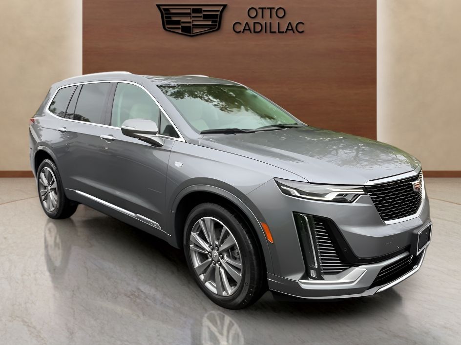 used 2021 Cadillac XT6 car, priced at $35,200