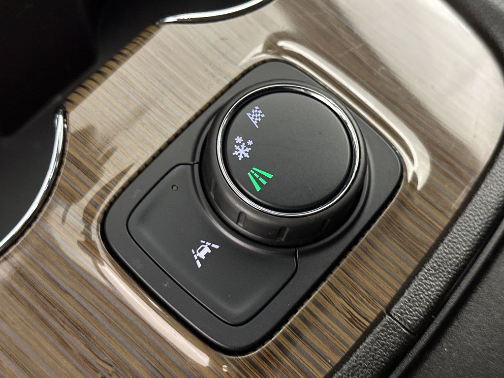 used 2023 GMC Acadia car, priced at $31,922