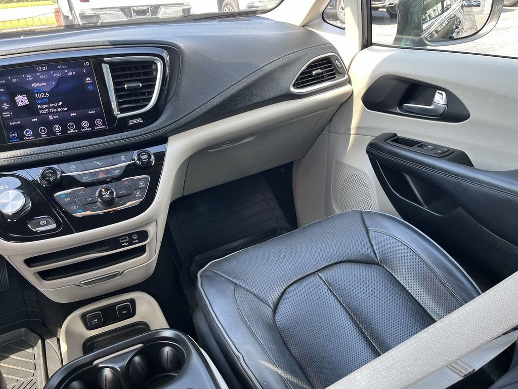 used 2020 Chrysler Pacifica car, priced at $18,320