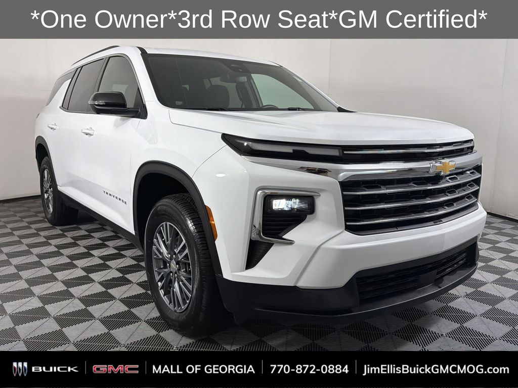 used 2024 Chevrolet Traverse car, priced at $33,333