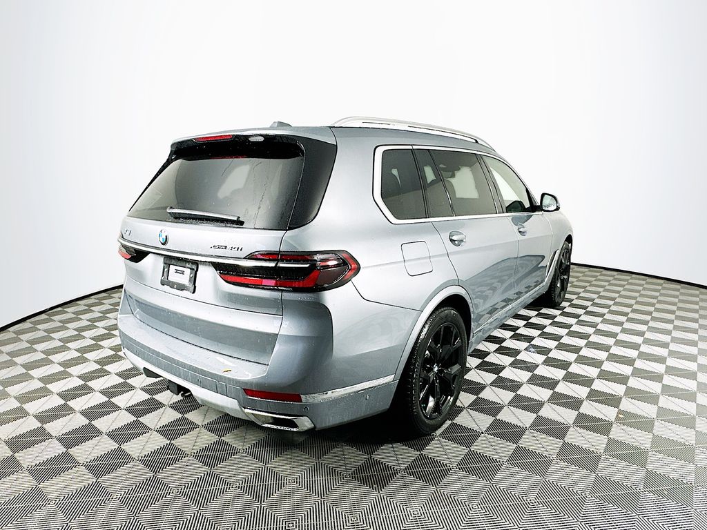 new 2025 BMW X7 car