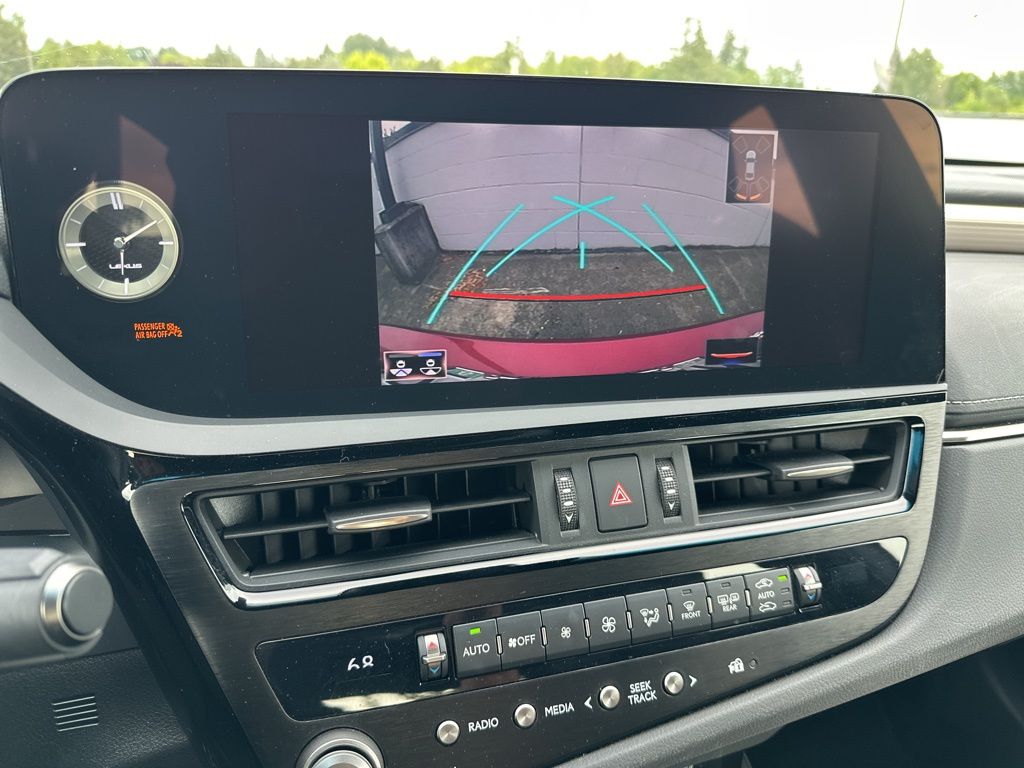 used 2022 Lexus ES car, priced at $38,580