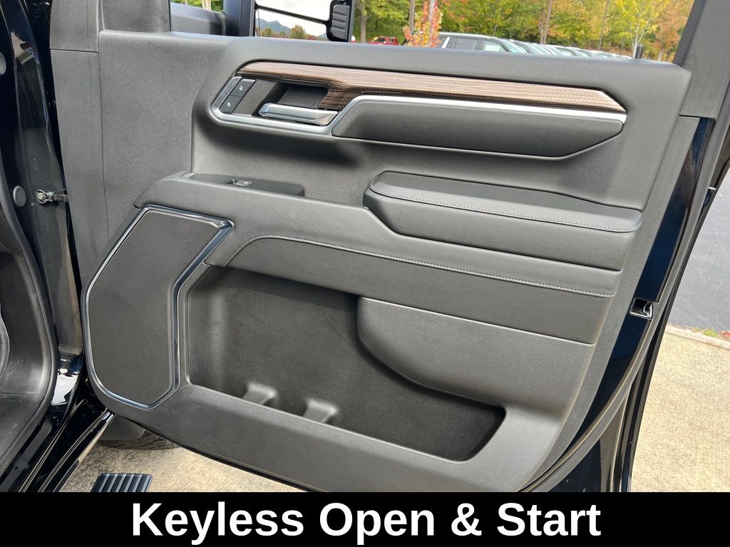 used 2024 Chevrolet Silverado 2500HD car, priced at $56,000