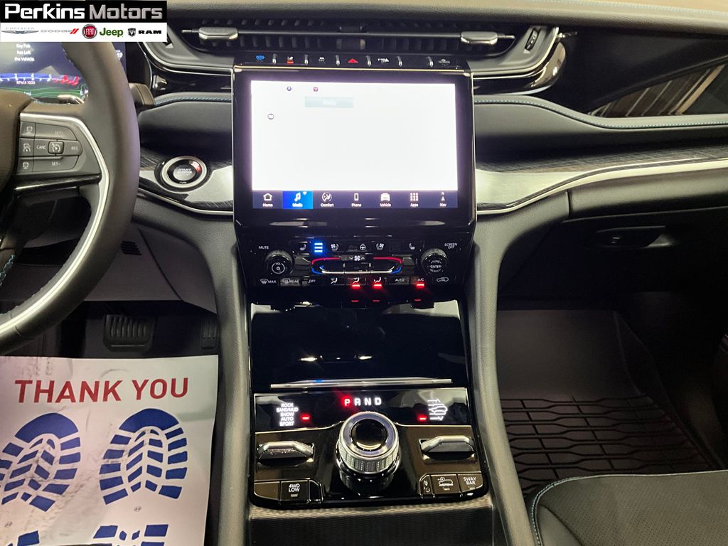 new 2025 Jeep Grand Cherokee car, priced at $66,005