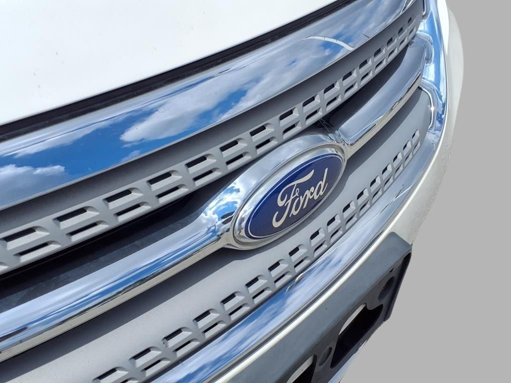 used 2011 Ford Taurus car, priced at $9,722