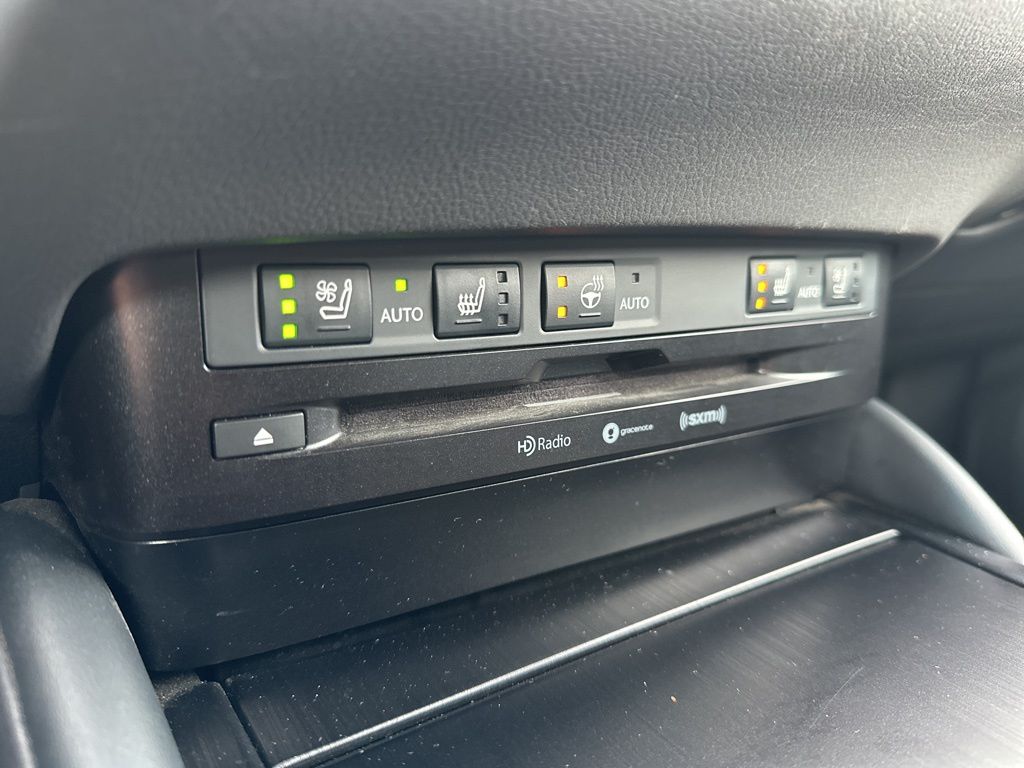 used 2022 Lexus ES car, priced at $38,580