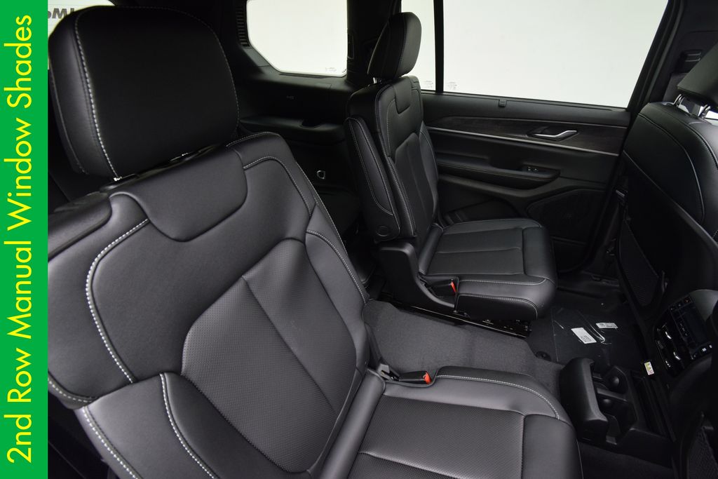 new 2025 Jeep Grand Cherokee L car, priced at $45,752