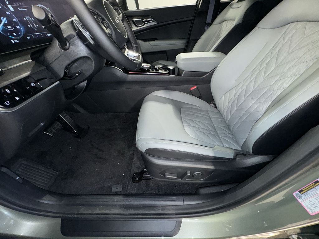 new 2025 Kia Sportage Plug-In Hybrid car, priced at $45,506