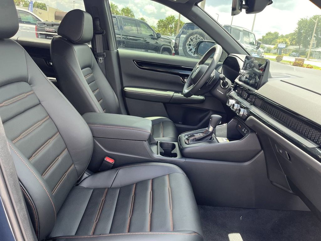 new 2025 Honda CR-V Hybrid car, priced at $40,795