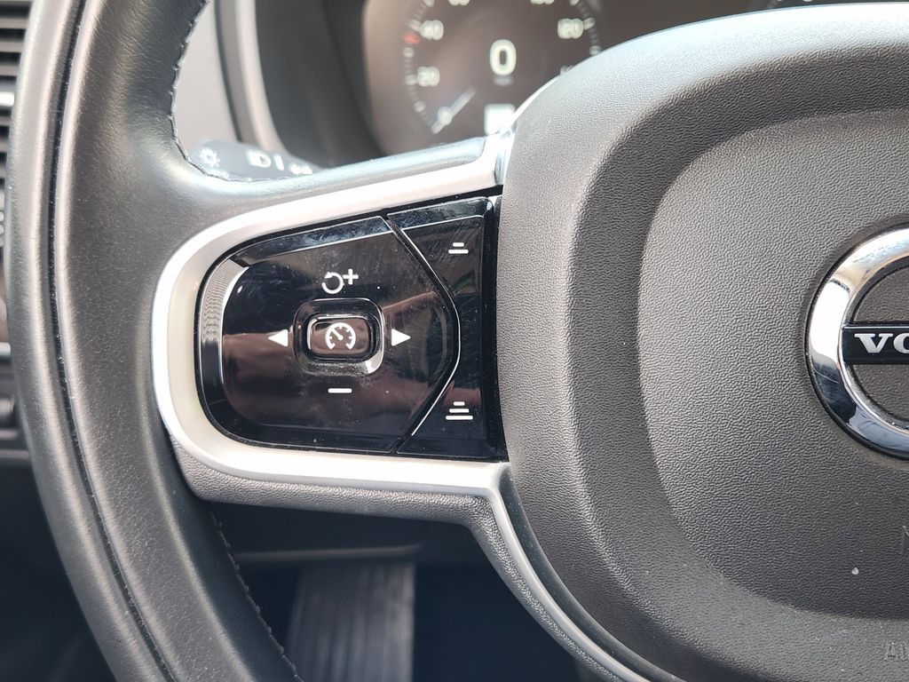 used 2019 Volvo XC90 car, priced at $25,362
