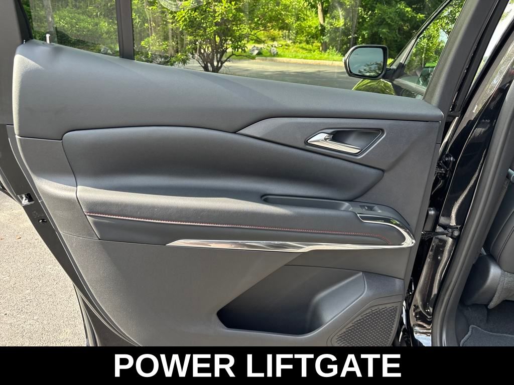new 2025 Chevrolet Traverse car, priced at $51,295