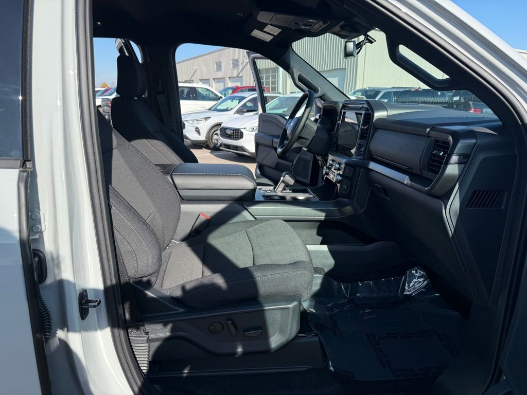 new 2024 Ford F-150 car, priced at $52,574