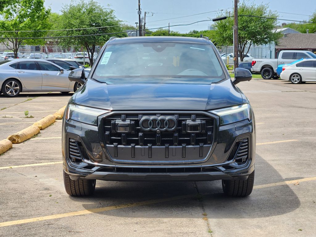 new 2025 Audi Q7 car, priced at $77,840