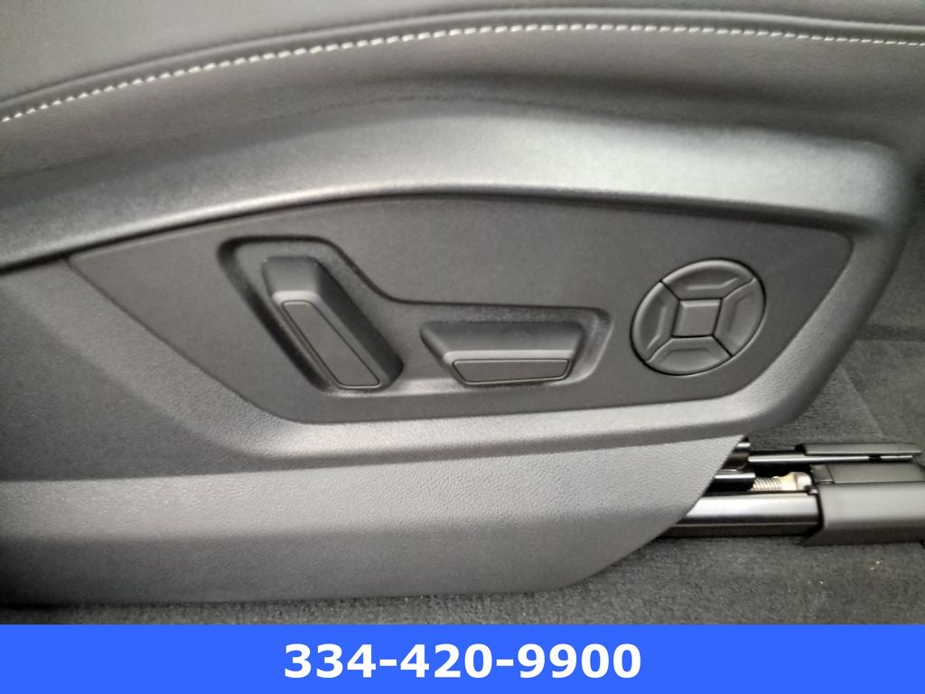 new 2025 Audi Q7 car, priced at $65,306