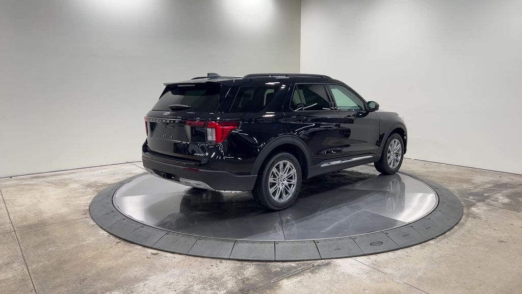 new 2025 Ford Explorer car, priced at $45,826