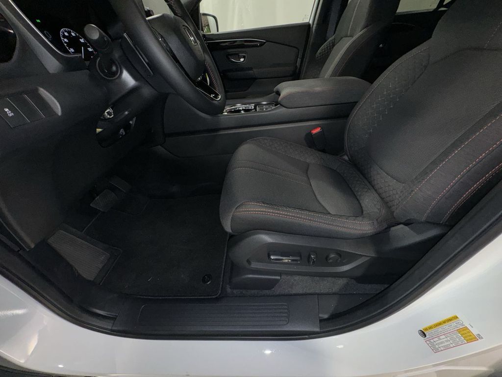 new 2025 Honda Pilot car, priced at $44,205
