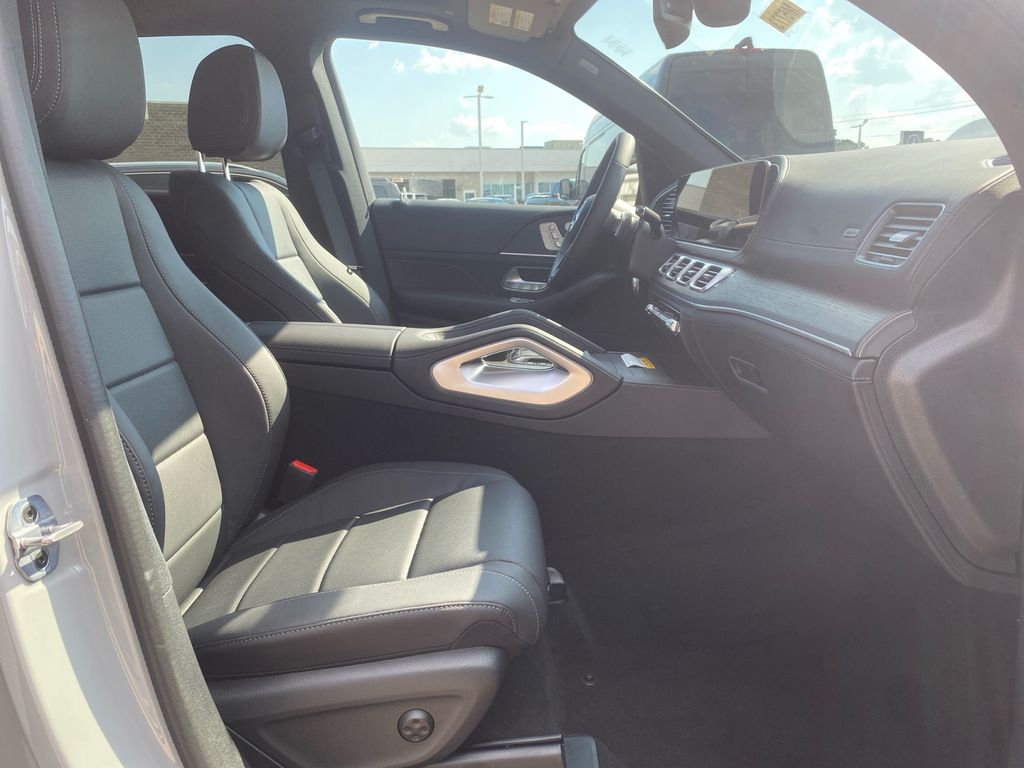 new 2026 Mercedes-Benz GLE car