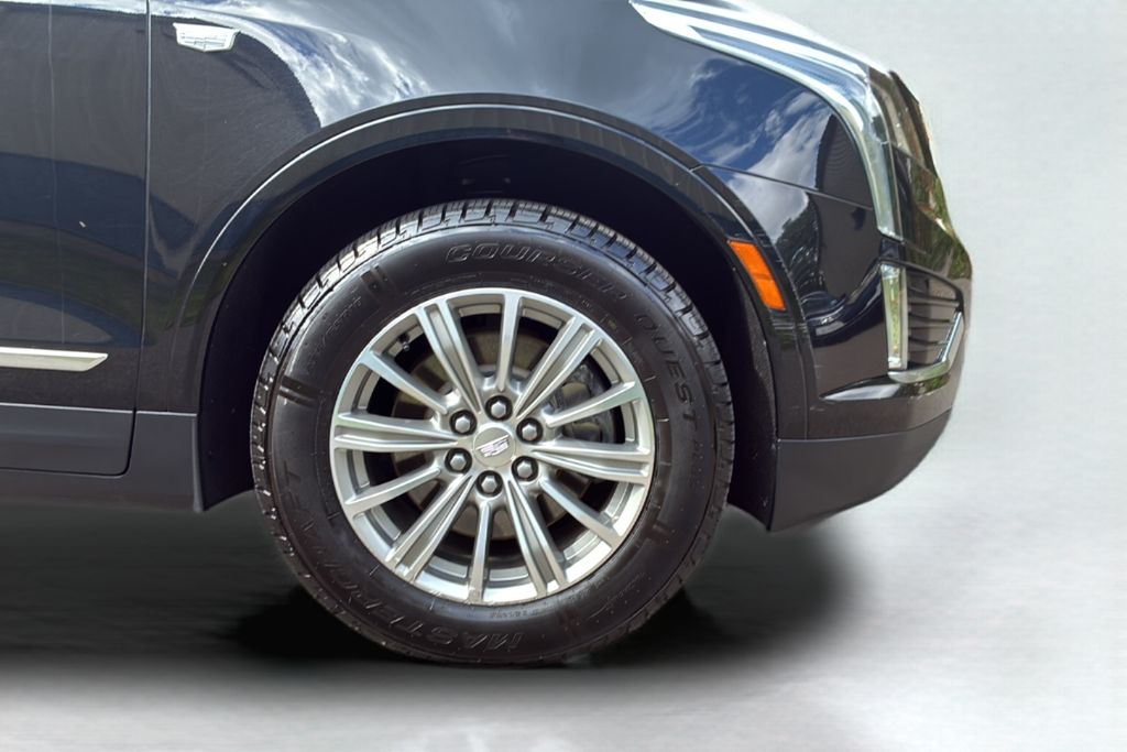 used 2017 Cadillac XT5 car, priced at $18,800