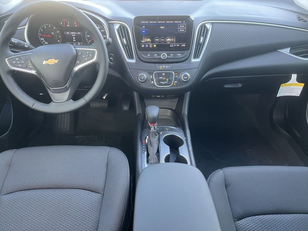 new 2025 Chevrolet Malibu car, priced at $28,520