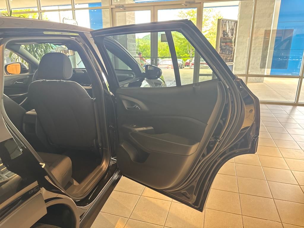 new 2025 Chevrolet Trax car, priced at $24,290
