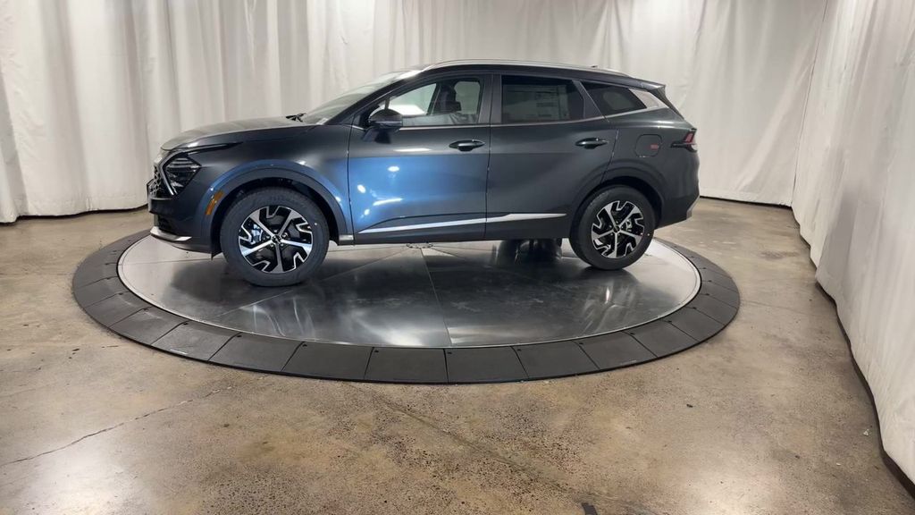 new 2025 Kia Sportage Hybrid car, priced at $33,615
