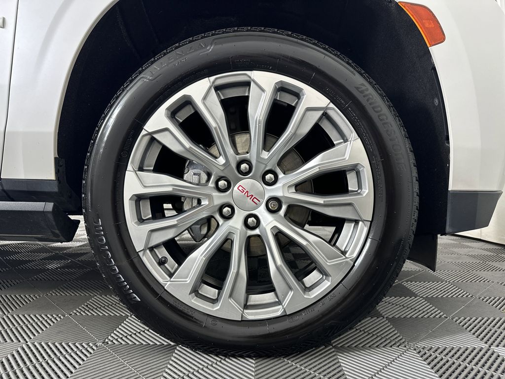 used 2022 GMC Yukon XL car, priced at $56,928