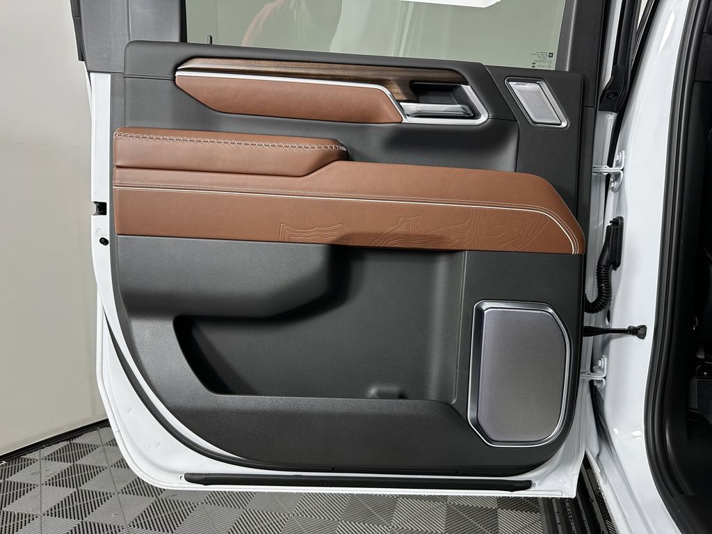 new 2025 GMC Sierra 2500HD car, priced at $93,552