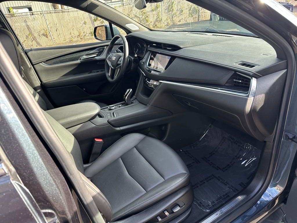 used 2021 Cadillac XT5 car, priced at $32,350