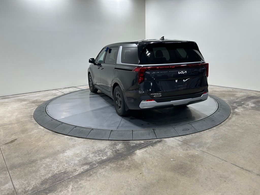 new 2026 Kia Carnival car, priced at $39,027