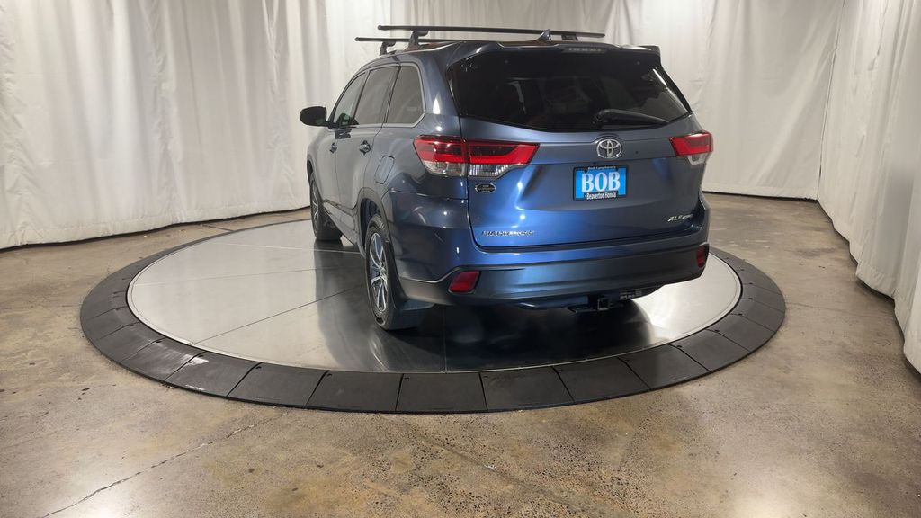 used 2018 Toyota Highlander car, priced at $23,700