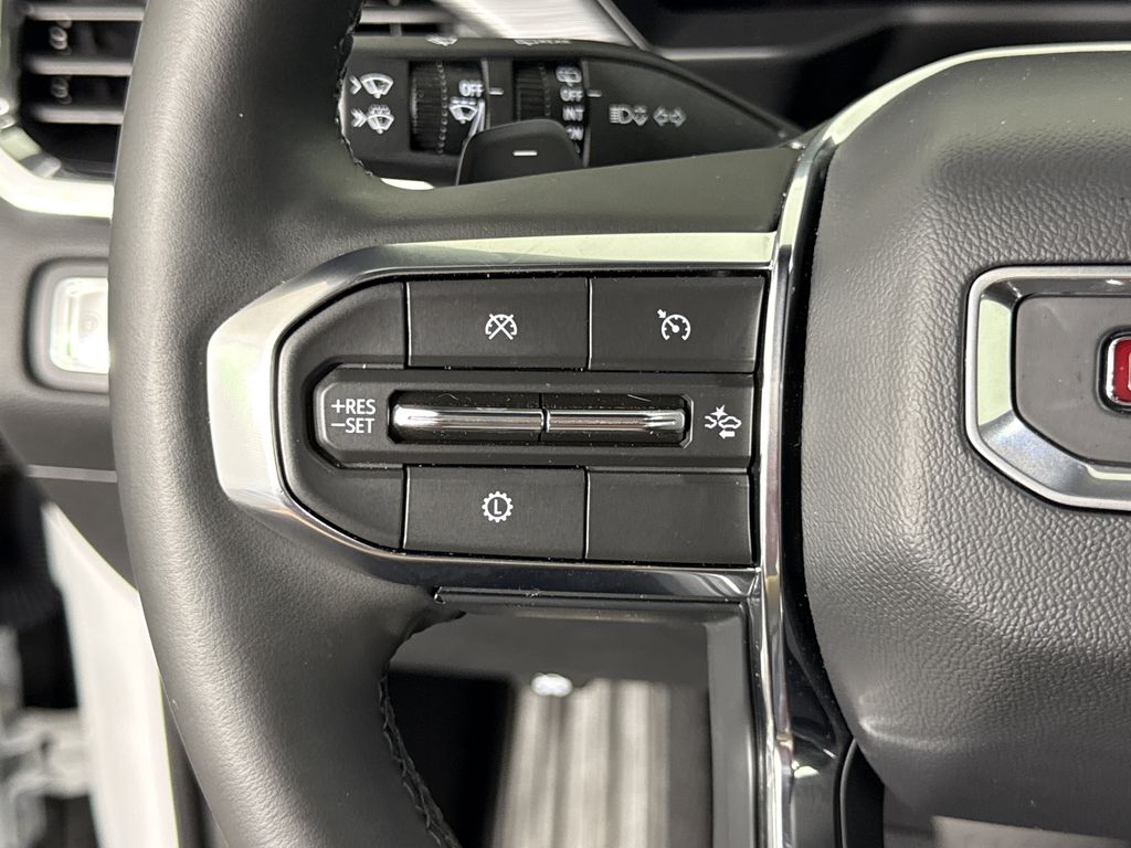 new 2025 GMC Acadia car, priced at $41,180