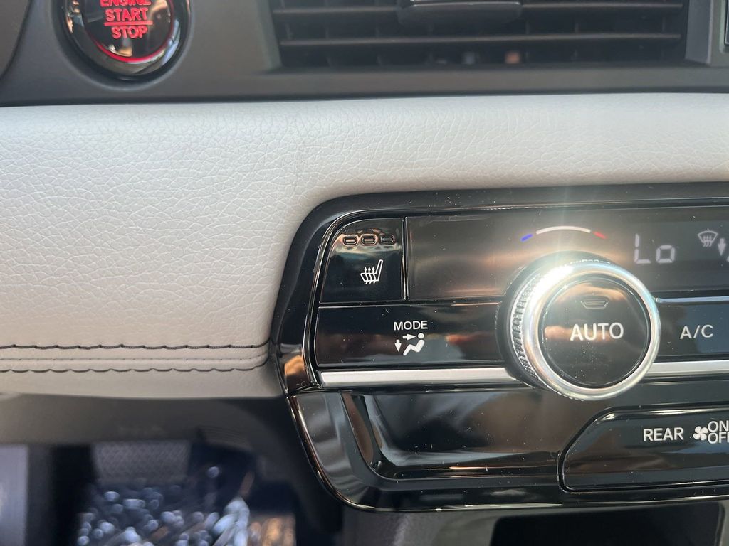 new 2025 Honda Pilot car, priced at $49,445