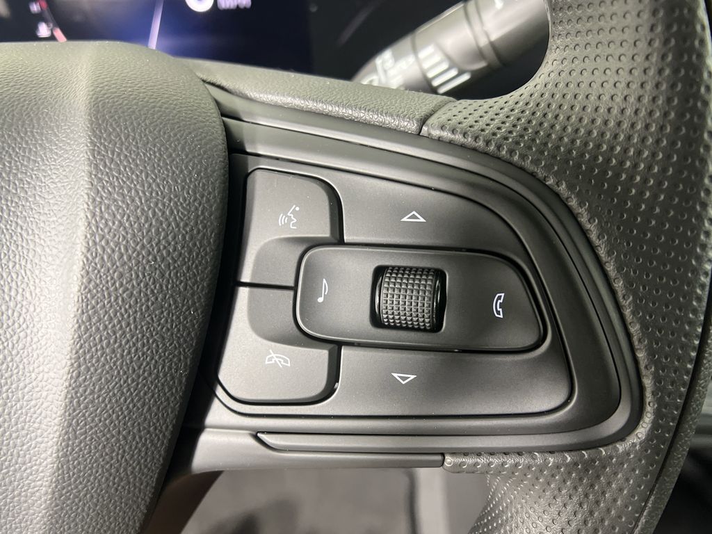 new 2025 Buick Envista car, priced at $25,190