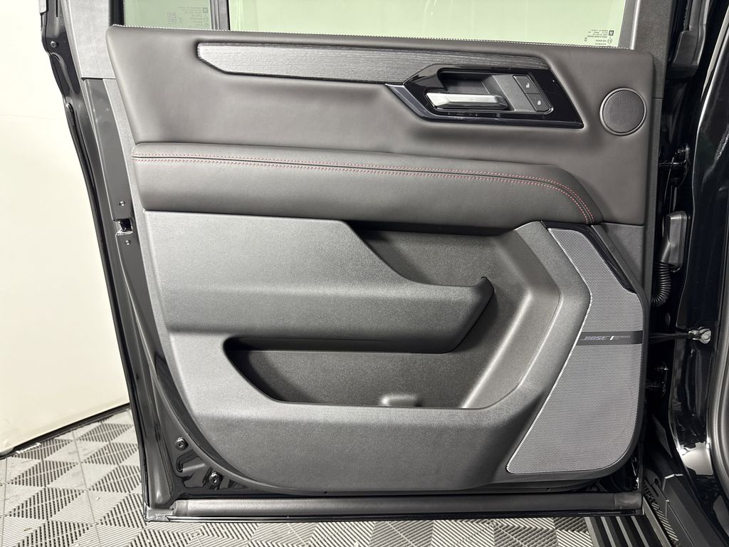 new 2025 GMC Yukon XL car, priced at $103,789
