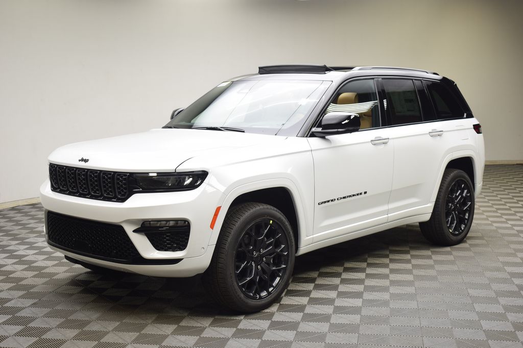 new 2025 Jeep Grand Cherokee car, priced at $68,580