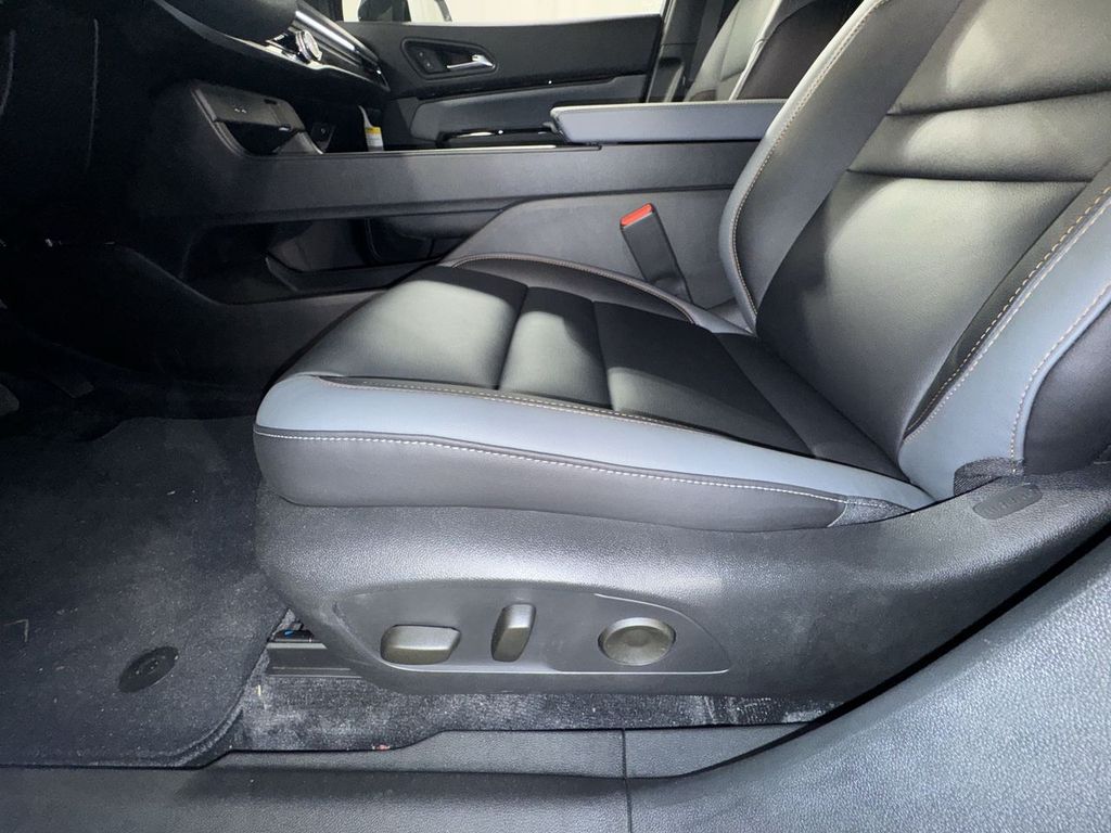 new 2025 Honda Prologue car, priced at $56,605