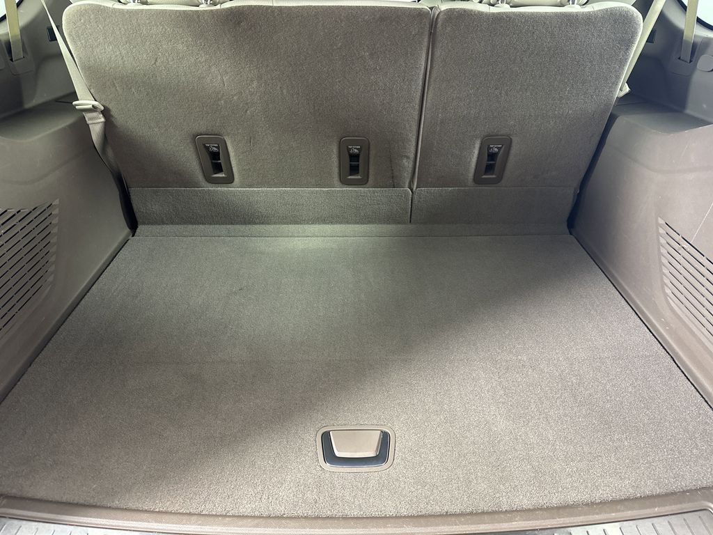 used 2022 GMC Yukon XL car, priced at $56,928