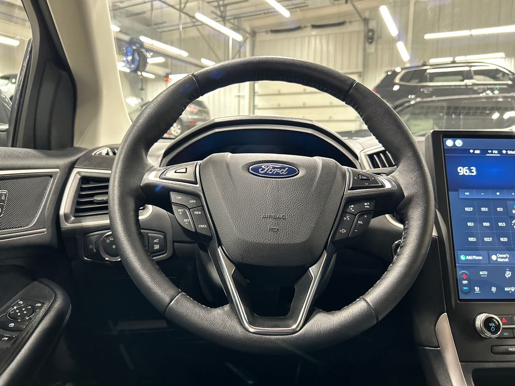 used 2022 Ford Edge car, priced at $27,165