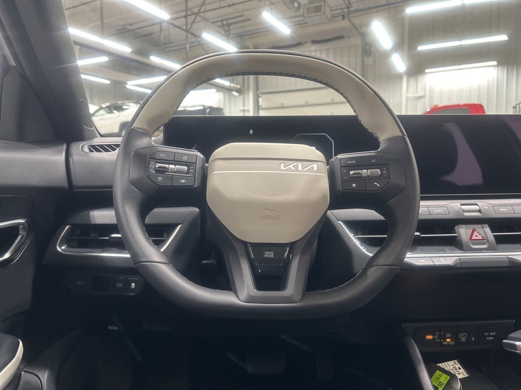 new 2025 Kia K4 car, priced at $26,332