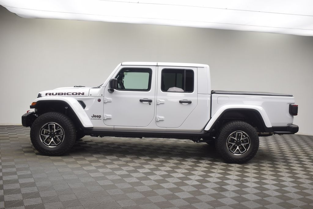 new 2025 Jeep Gladiator car, priced at $55,312