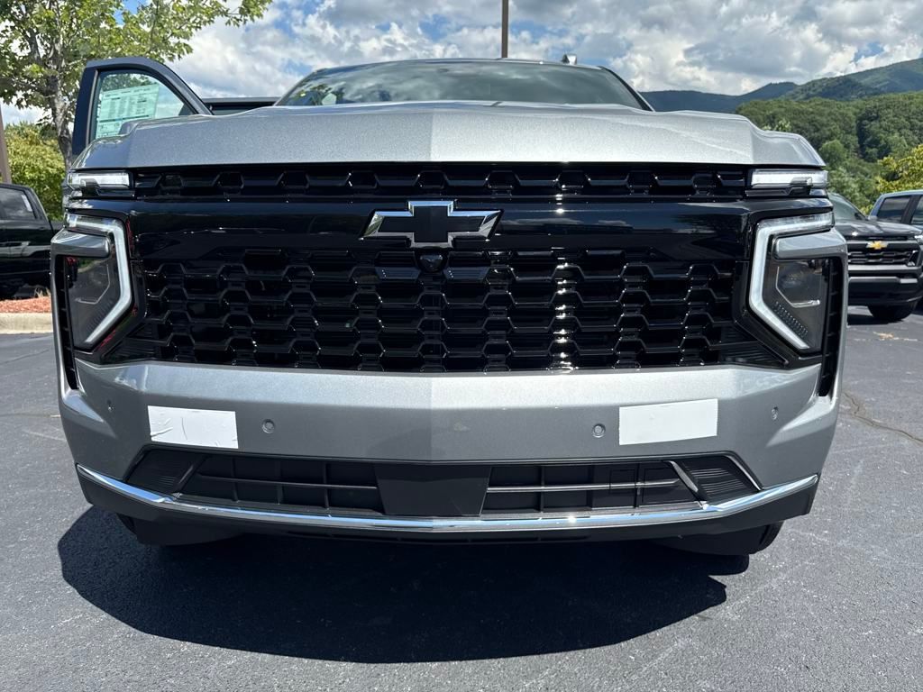 new 2025 Chevrolet Suburban car, priced at $69,445