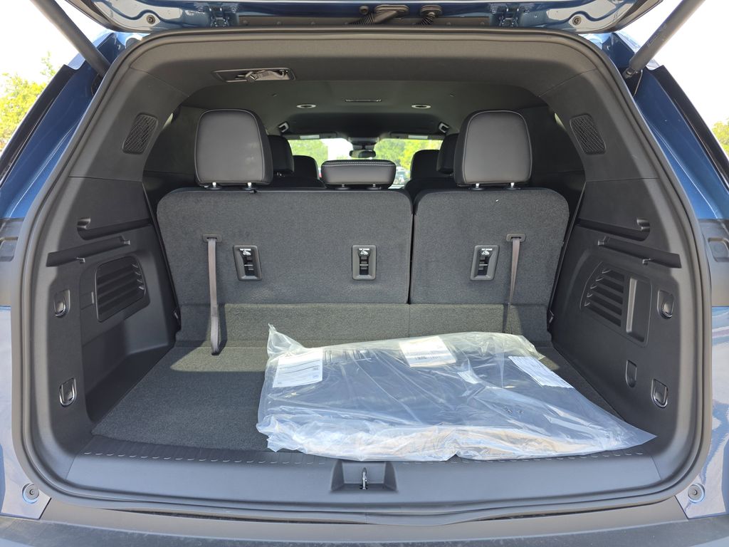 new 2025 Chevrolet Traverse car, priced at $43,066
