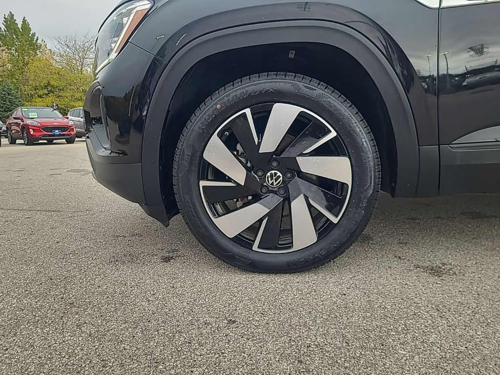 used 2024 Volkswagen Atlas Cross Sport car, priced at $33,812