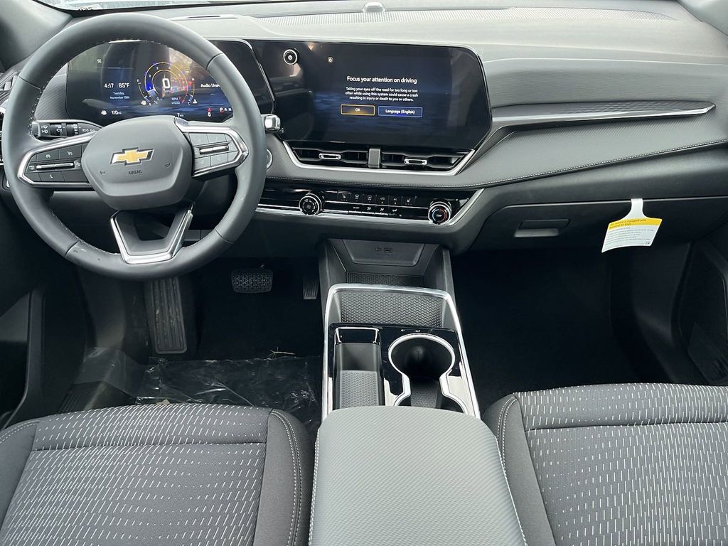 new 2025 Chevrolet Equinox car, priced at $31,080