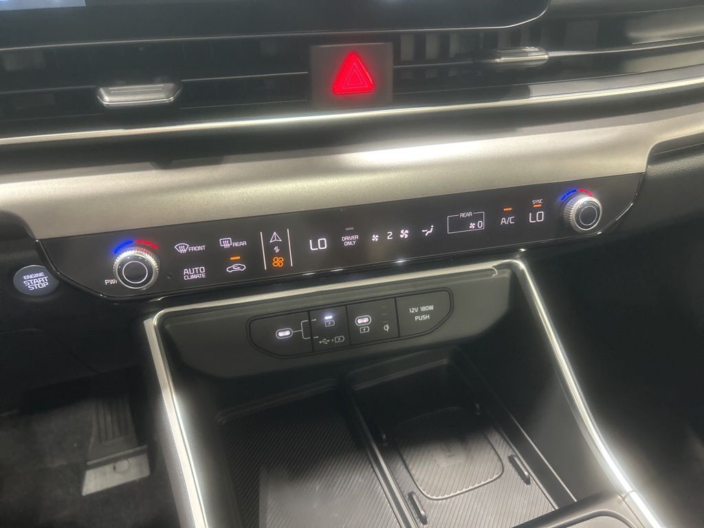 new 2026 Kia Carnival Hybrid car, priced at $52,598